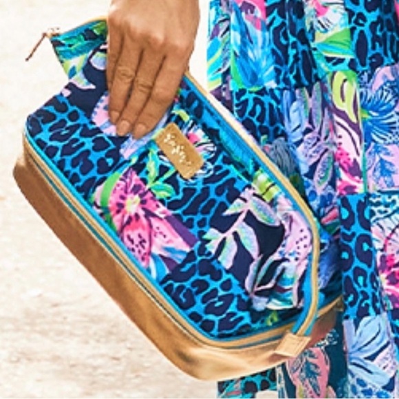 Lilly Pulitzer Multi Pop Up Party Patch Weekender Travel Bag & Makeup Bag. NWT - Picture 4 of 13